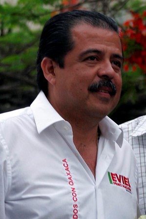 Mujeres de Valles Centrales comprometen su voto con Eviel