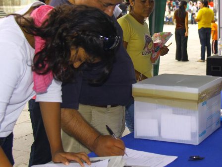 Encuestan a ciudadanos sobre Pacto de Gobernabilidad