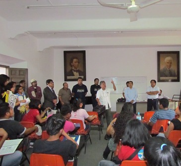 Recibe escuela de bellas Artes a Martínez Helmes