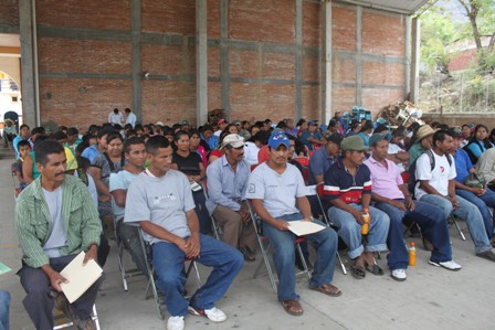 Inicia Pacto por la Educación en la Sierra Sur; alfabetizará IEEA en 14 localidades