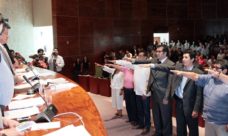 Ex funcionario de la gubernatura de Gabino Cué,  nuevo defensor de los Derechos Humanos del Pueblo de Oaxaca, designación provoca protestas