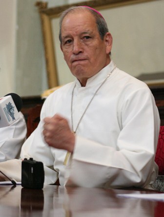 Debate serio, no “acto callejero”: Arzobispo