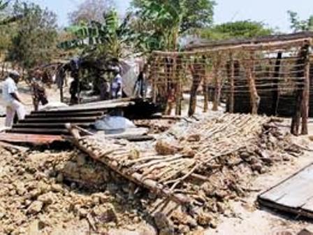 Reconstruirán 42 mil viviendas dañadas por el sismo de marzo en Guerrero y Oaxaca