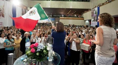 A México “hoy le toca una Presidenta”: Vásquez Mota