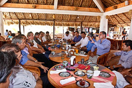 Destinan 40 mdp en apoyo inmediato a empresarios afectados por “Carlotta”