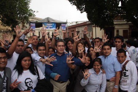 Masivo cierre de campaña regional de Diódoro Carrasco en Huajuapan de León