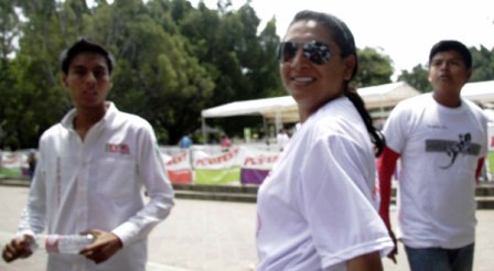 Síntesis Oaxaca rechaza violencia contra fotoperiodista por miembros del PRI