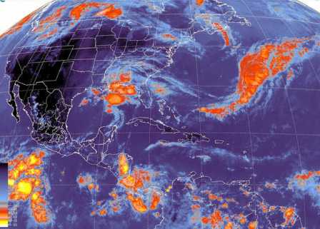 Continúan temperaturas calurosas, y fuertes lluvias en el sureste del país