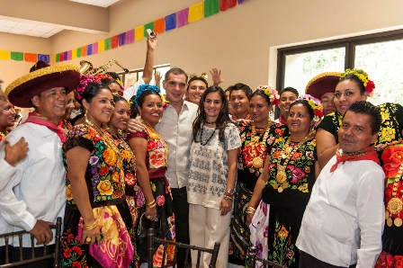 Se encuentran pueblos en la octava de la Guelaguetza