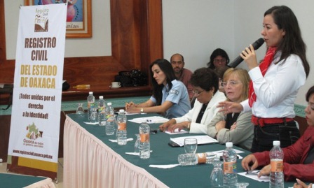 Se capacitan Oficiales del Registro Civil en temas de materia registral