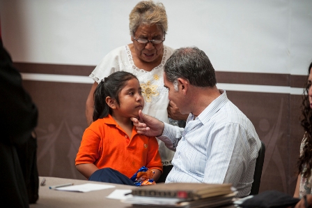 Audiencias Públicas, ejercicio democrático y de acercamiento directo con los oaxaqueños: Cué