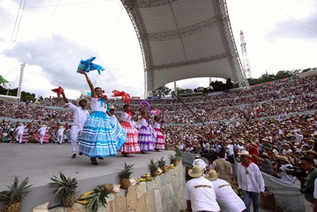 ¡Alegría, folclor, fiesta y tradición en Oaxaca por 80 años de Guelaguetza!