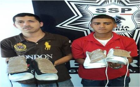 Detiene la PF a tres sujetos con más de 3 kg de Heroína oculta en sus zapatos