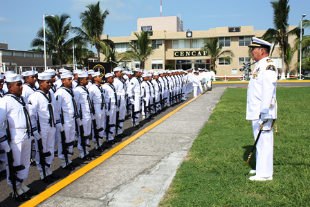Egresan 252 alumnos del Centro de Capacitación y de la Escuela de Enfermería Naval