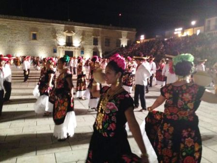 Cautiva fiestas tradicionales del Istmo a visitantes, en Oaxaca