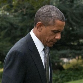 Obama decreta seis días de duelo por matanza en Colorado