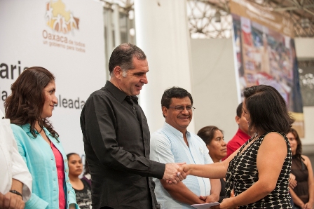 Entregan más de tres mil Tarjetas Bienestar a Jefas de Familia Desempleadas; ejercen 16.8 mdp