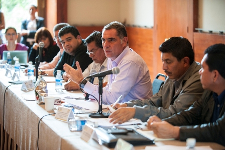 Acuerdan gobierno y cafeticultores diseñar un programa sectorial que consolide al grano oaxaqueño