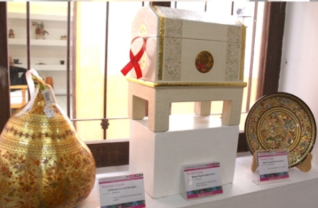 Premia Sedesol a artesanos