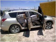 PF enfrenta a delincuentes y asegura camioneta con mota, en Chihuahua