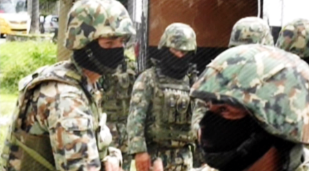 Marinos localizan camión con 800 kilos de Marihuana, en Michoacán