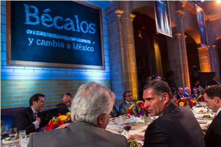 Presentan resultados del “Programa Bécalos”; beneficia a 163 mil 874 jóvenes estudiantes