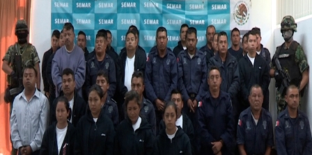 Asegura la Armada de México a 35 policías de la Secretaría de Seguridad Pública de Veracruz