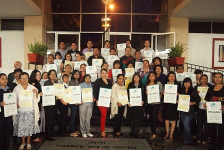 Entregan distintivos “Moderniza” y “Punto Limpio” a empresas oaxaqueñas