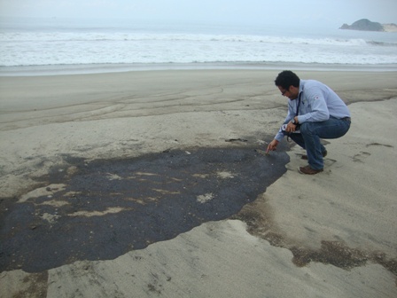 Persiste presencia de hidrocarburos por derrame en playas de Salina Cruz, Oaxaca: PROFEPA