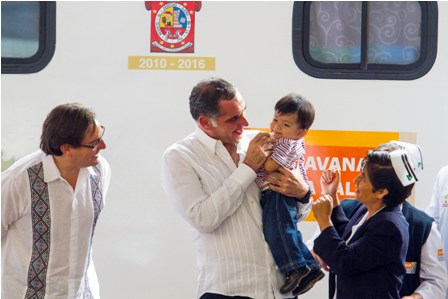 Inauguran Salomón Chertorivsky y Gabino Cué Tercera Semana Nacional de Salud 2012