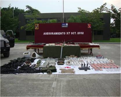 Asegura Ejército Mexicano armamento y numerario de “Los Caballeros Templarios”, en Michoacán