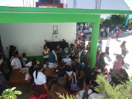 Lleva IMSS servicios médicos gratuitos a poblaciones rurales de la Sierra Sur de Oaxaca