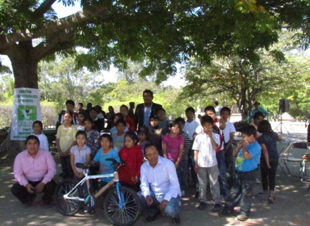 Premian a ganadores de concurso