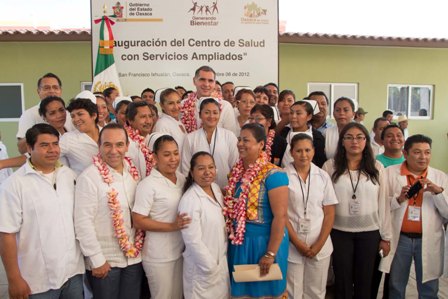 En operación 22 unidades médicas en dos años de gobierno; ejercen 700 mdp: Cué Monteagudo