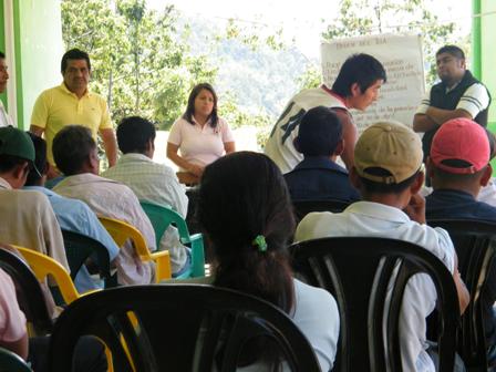 Ofrecen impulsar programa alimentario en Llano Paraje Loxicha, Oaxaca