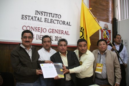 Entrega PRD plataforma electoral para elecciones de diputados y munícipes en Oaxaca