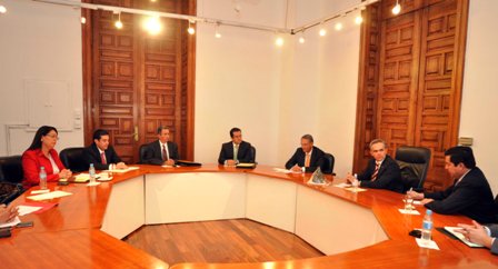 Intercambian gobiernos del DF y federal información en materia de protección civil