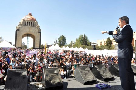 Ciudad de México, ejemplo de compromiso y de derechos de las mujeres: Mancera Espinosa