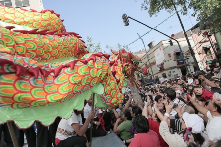 Celebran Año Nuevo Chino en Centro Histórico del DF; inicia ciclo de la Serpiente, símbolo de sabiduría