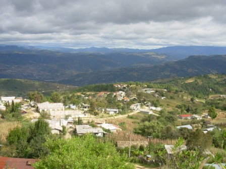 Denuncian ataque de grupo armado contra habitantes de San Juan Mixtepec, Oaxaca