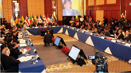 Imprescindible transformar el Sistema Interamericano de Derechos Humanos: Rafael Correa