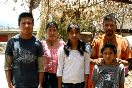 Reforzarán Oportunidades para contribuir al desarrollo humano de la población