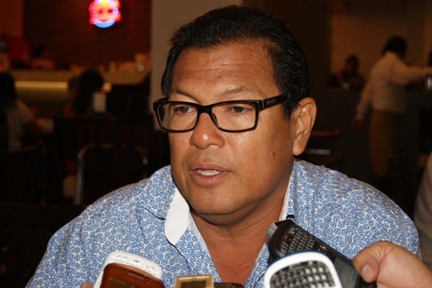 Diálogo con estudiantes y directivos del Tecnológico del Istmo pide Daniel Gurrión