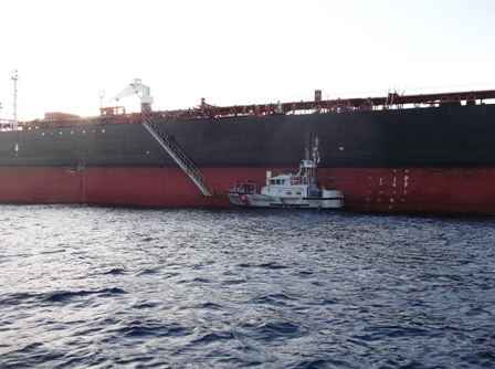 La Armada de México auxilia a 20 personas en la mar, en Ensenada, Baja California