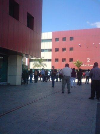 Continúan movilizaciones maestros de la sección 22 del SNTE; toman oficinas de gobierno