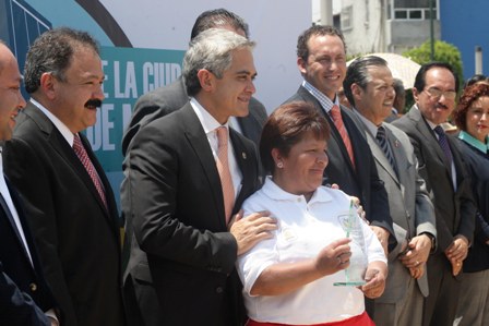 Fortalece Gobierno del Distrito Federal programa de rehabilitación de equinoterapia