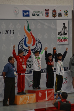 Logra tuxtepecano William Arroyo Reyes la primera medalla de oro en formas para Oaxaca