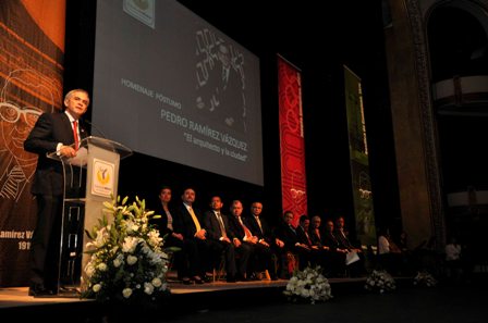 Reconocen mérito en arquitectura y urbanismo con premio “Pedro Ramírez Vázquez”