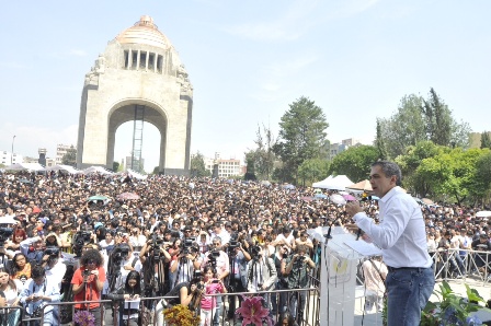 Necesaria fuerza de los jóvenes para apuntalar a la Ciudad de México: Mancera Espinosa