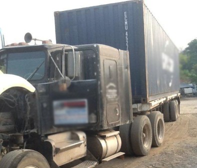 Recupera Policía Federal tráiler robado y cargamento de celulares en Colima; dos detenidos